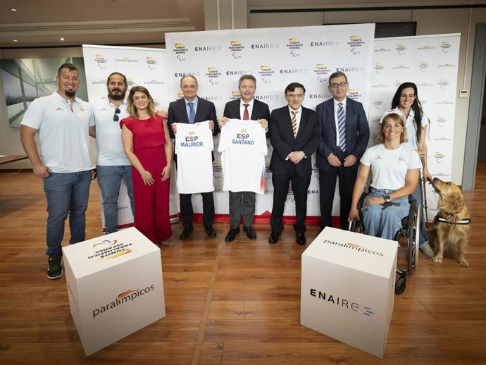 Enaire firma un acuerdo con el Comité Paralímpico Español para respaldar la formación de los deportistas .