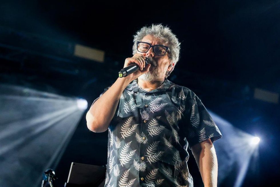 Archivo - El cantante Iván Ferreiro durante una actuación.