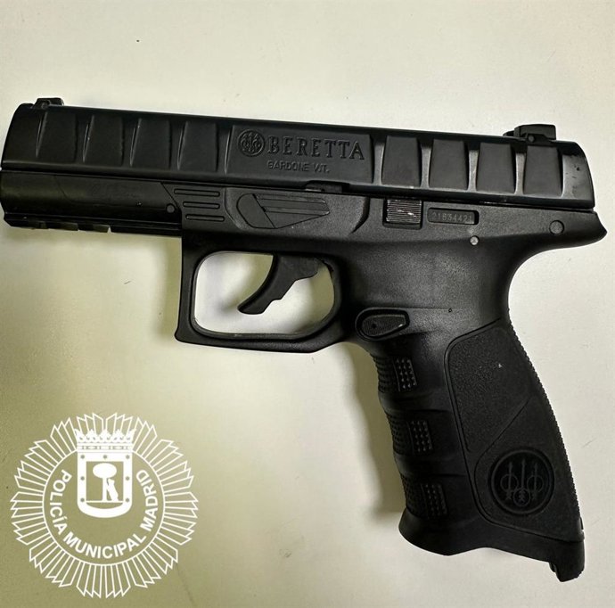 Arma de perdigones incautada por la Policía Municipal de Madrid