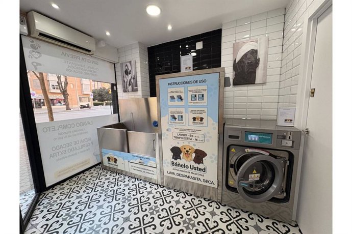 El autolavado de mascotas de Báñelo Usted abre sus puertas en Madrid los 365 días del año