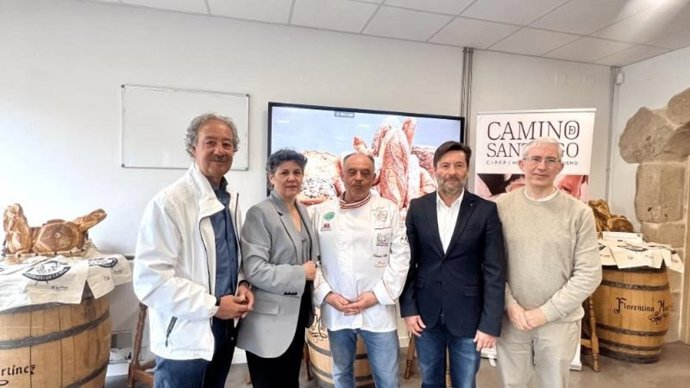 El director general de FP, Daniel Marín, la directora general de Turismo y Promoción Territorial, Virginia Borges, y el presidente de ARFEPAN, Eduardo Villar, participan en una jornada formativa sobre la producción y el consumo de pan saludable