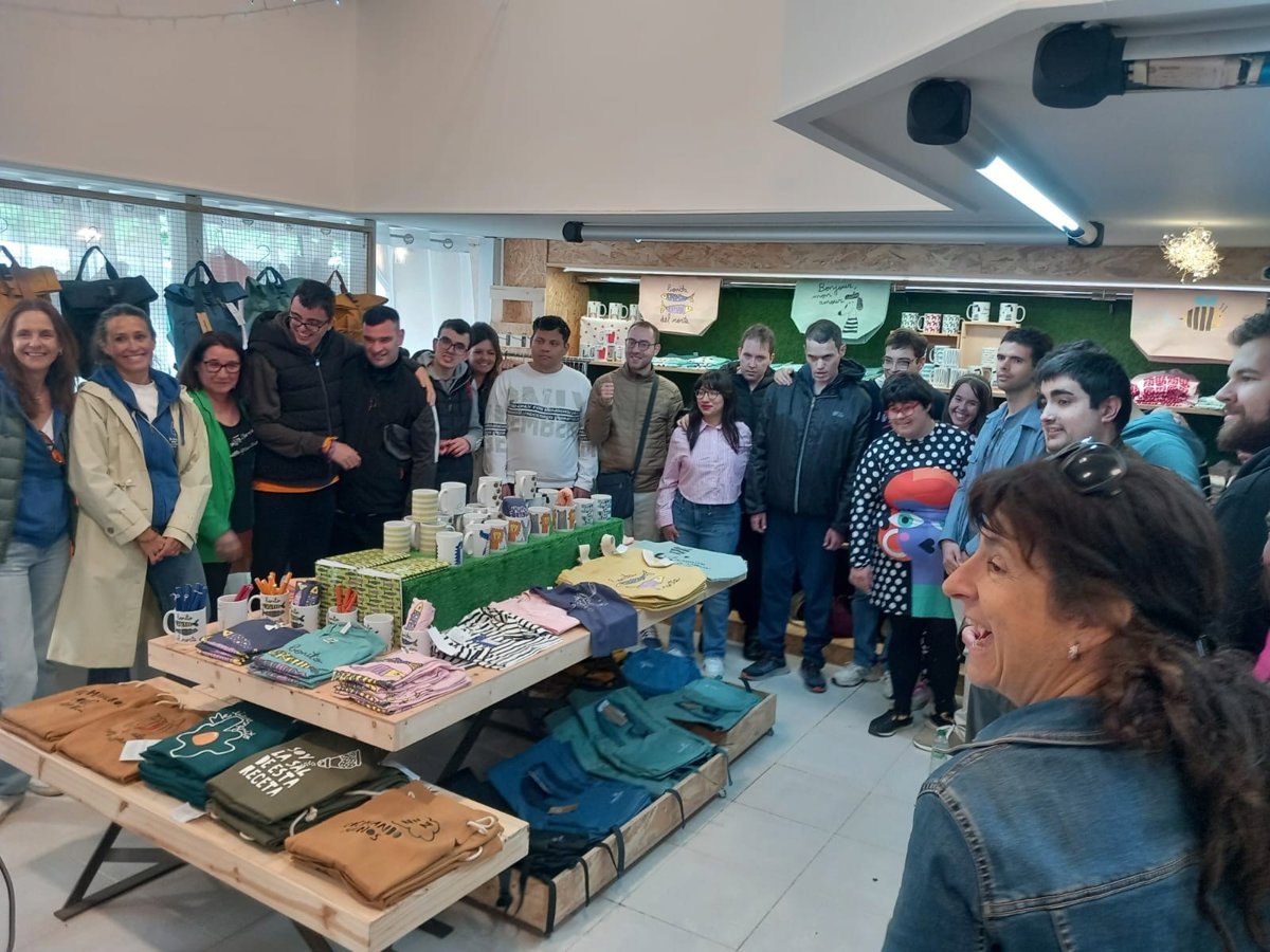  Purpurina  cumple 8 años de imaginación, creatividad, talento y moda creados por jóvenes con autismo