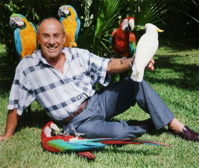 César Manrique, en Loro Parque