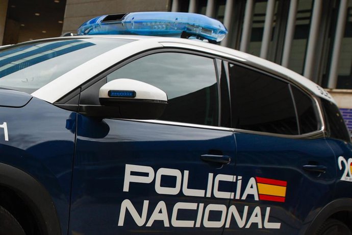 Archivo - Vehículo de la Policía Nacional.