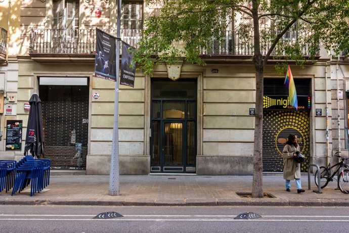 Finca de la calle Diputación que ha adquirido el Ayuntamiento de Barcelona