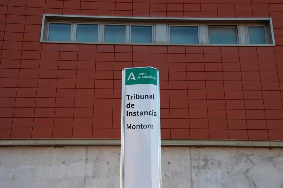 Archivo - Imagen de la fachada del juzgado de Montoro (Córdoba) que asume la investigación de la causa del accidente ferroviario ocurrido en la localidad cordobesa de Adamuz.