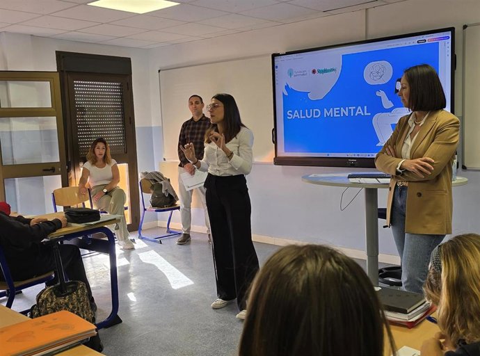 Profesionales de Quirónsalud Marbella forman sobre salud mental y prevención de acoso a niños del colegio Alemán.