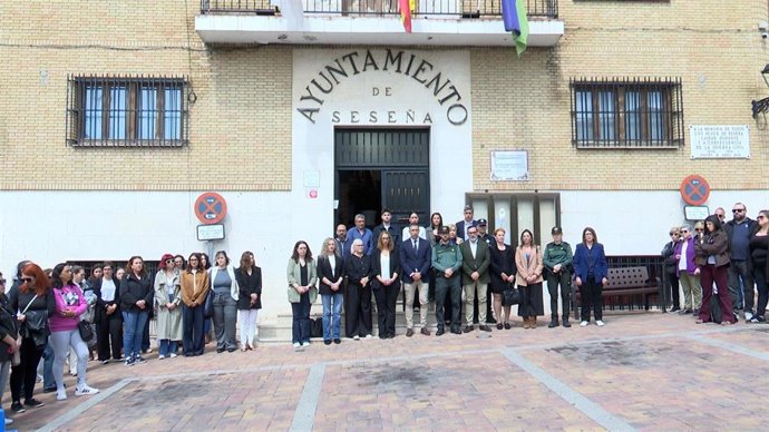 Minuto de silencio en Seseña por la muerte de una vecina a causa de la violencia machista.