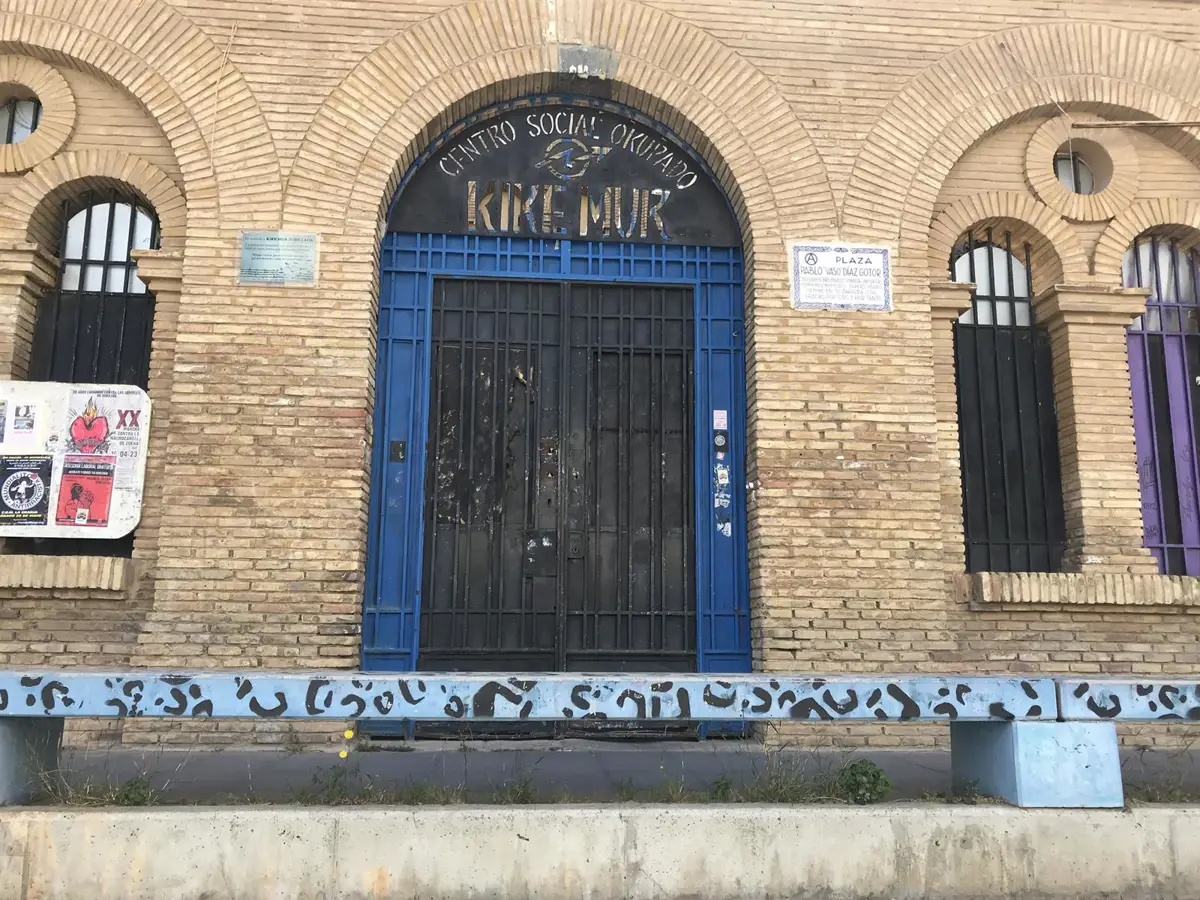 Antigua cárcel de Torrero y el espacio dedicado a Kike Mur