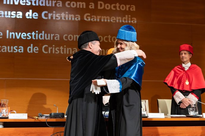 A Universidade Politécnica de Valência concedeu o título de doutora honoris causa a Cristina Garmendia, ex-ministra da Ciência e Inovação e atual presidente da Fundação Cotec, e ao engenheiro Francisco Chinesta.