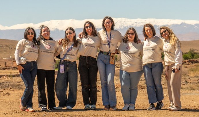 Voluntarias participantes del proyecto solidario 'El desierto de los niños' de Fundación Alain Afflelou