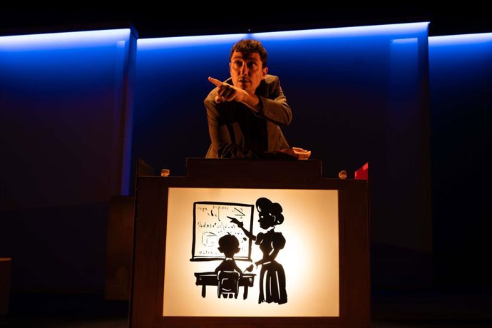 Imatge d'arxiu de l'espectacle familiar 'aLUZina' a Castelló i Peníscola