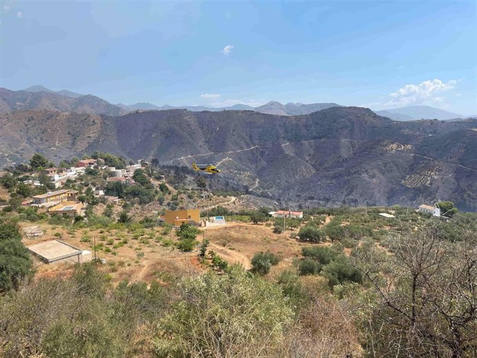 Archivo - Imagen de archivo del incendio registrado en agosto de 2024 en el entorno de Peña Escrita, que afectó a cerca de 600 hectáreas, incluyendo unas 160 de cultivos subtropicales, provocando importantes daños en sistemas de riego, árboles y explotaci