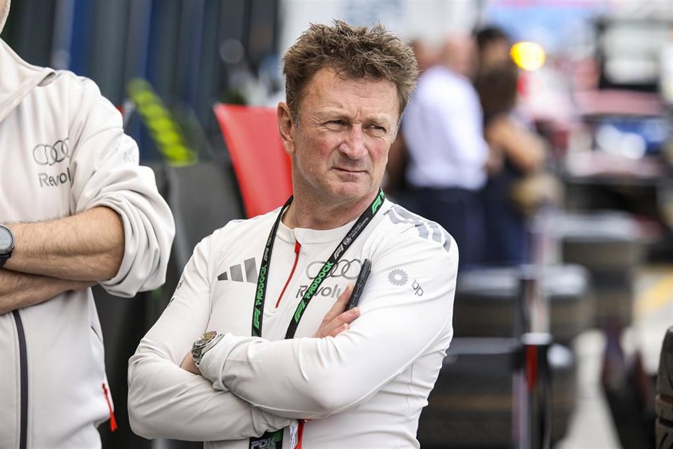 Archivo - Allan McNish, durante un Gran Premio de Fórmula 1.