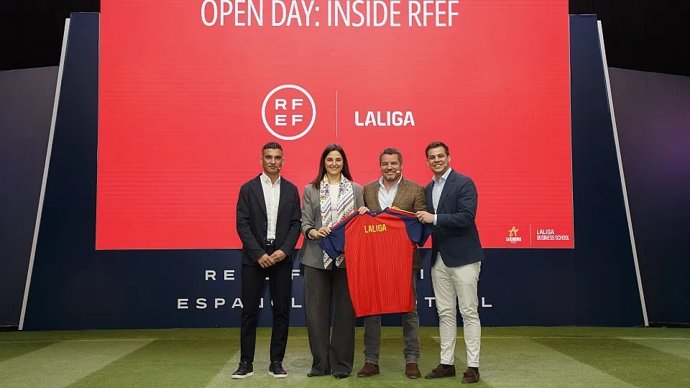 La Academia RFEF organiza una jornada formativa para los alumnos de LALIGA Business School La Ciudad del Fútbol