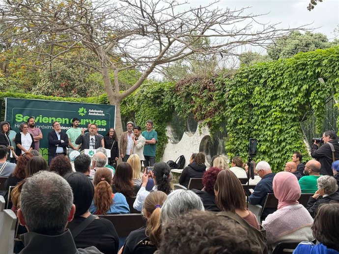El candidato de Adelante Andalucía a la Presidencia de la Junta, José Ignacio García, en el acto de presentación de la lista por Cádiz.
