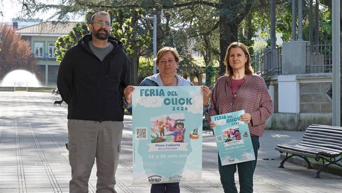 En las imágenes, junto a la edil de Mercados, Ana Nosti, Amelia Areces, técnica municipal y Héctor Lasheras, de la empresa organizadora.