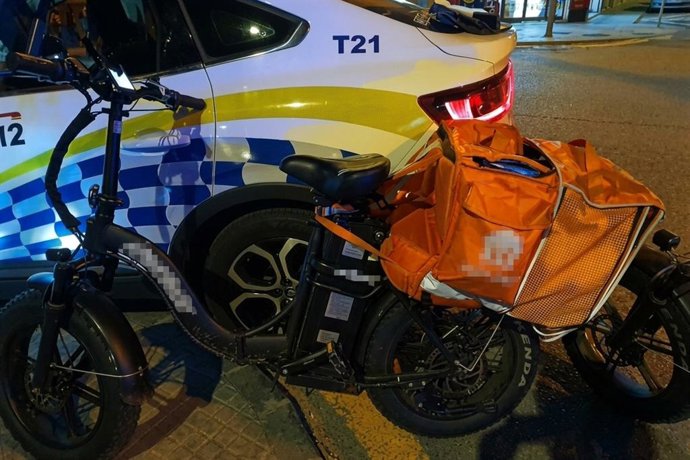 El vehículo intervenido al hombre investigado a la Policía Local de Palma.