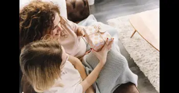 Qué regalar en el Día de la Madre: opciones tecnológicas prácticas para el día a día y su entretenimiento