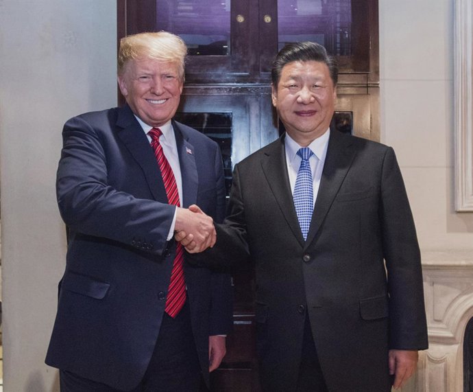 Archivo - Arquivo - PEQUIM, 5 de janeiro de 2019  O presidente chinês Xi Jinping (à direita) se reúne com seu homólogo norte-americano Donald Trump em Buenos Aires, Argentina, em 1º de dezembro de 2018. O presidente Xi participou de um jantar de trabalho 