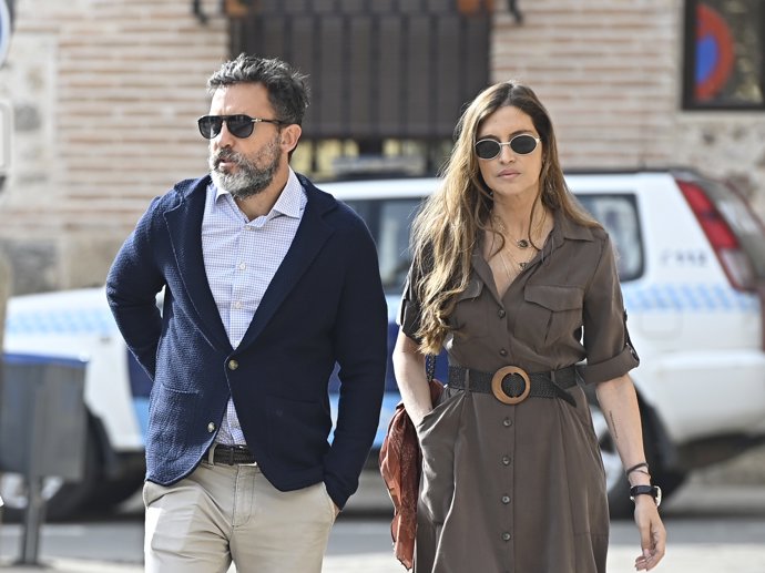 Sara Carbonero, arropada por Jota Cabrera y sus más allegados, honra la memoria de su madre en una misa en su recuerdo