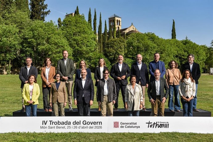 El presidente de la Generalitat, Salvador Illa, y los consellers de la Generalitat en la IV Jornada de Trabajo del Govern