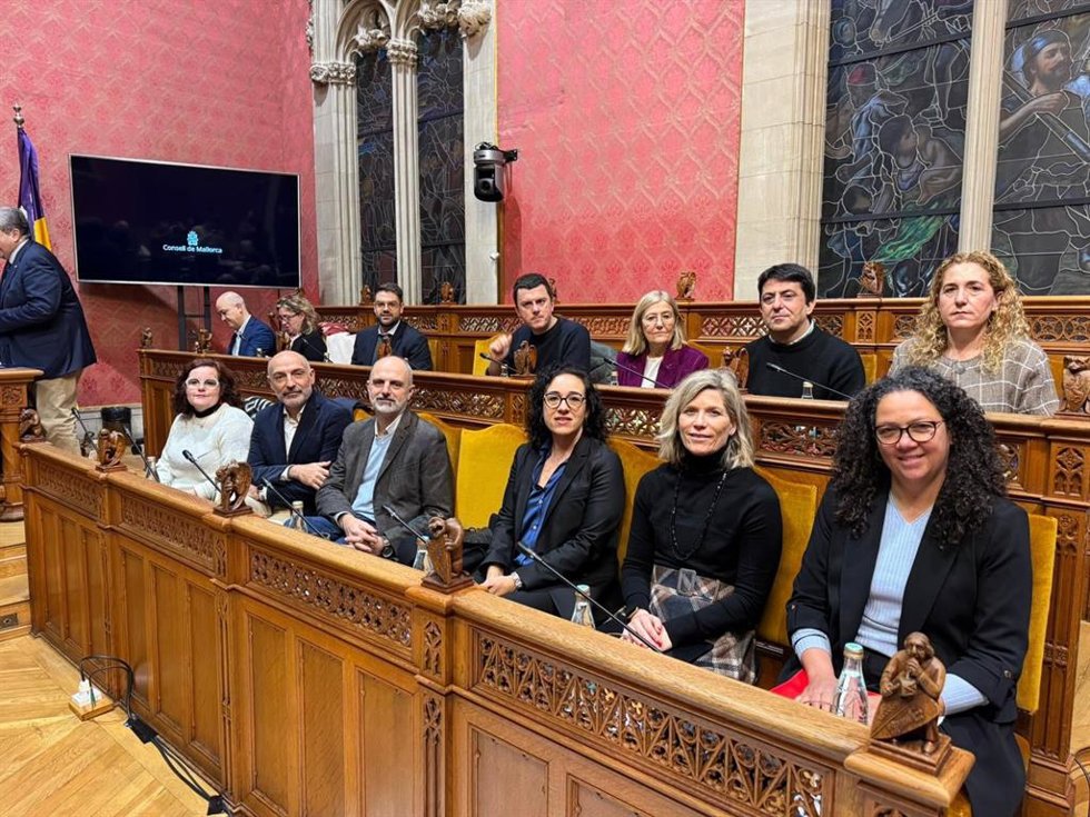 La bancada del grupo socialista en el Consell de Mallorca.