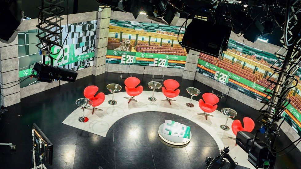 Archivo - Plató de la RTVA para los debates provinciales de los candidatos a las elecciones generales del 28 de abril.