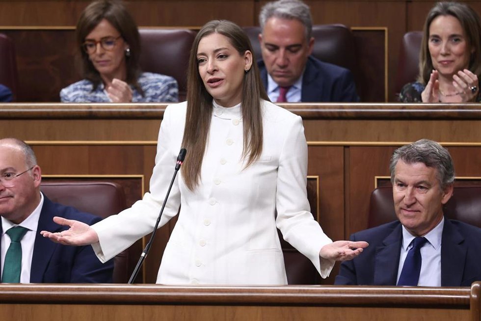 La portavoz del PP en el Congreso, Ester Muñoz, durante un pleno en el Congreso de los Diputados, a 15 de abril de 2026, en Madrid (España). 