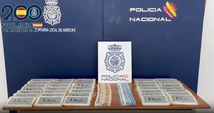 Droga y dinero incautado por Policía Nacional en Costa Teguise (Lanzarote)