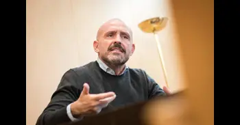 De los Santos (PP) denuncia la política "podrida" de Sánchez: "La prioridad nacional es que convoque elecciones"