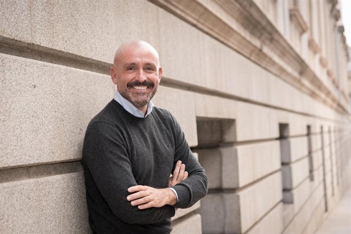 Archivo - El vicesecretario de Educación e Igualdad del PP, Jaime de los Santos, posa para Europa Press, en el Congreso de los Diputados, a 19 de noviembre de 2025, en Madrid (España).