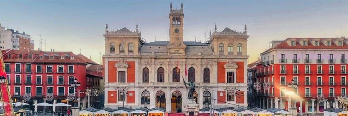 Archivo - Imagen de portada en 'X' del Ayuntamiento de Valladolid