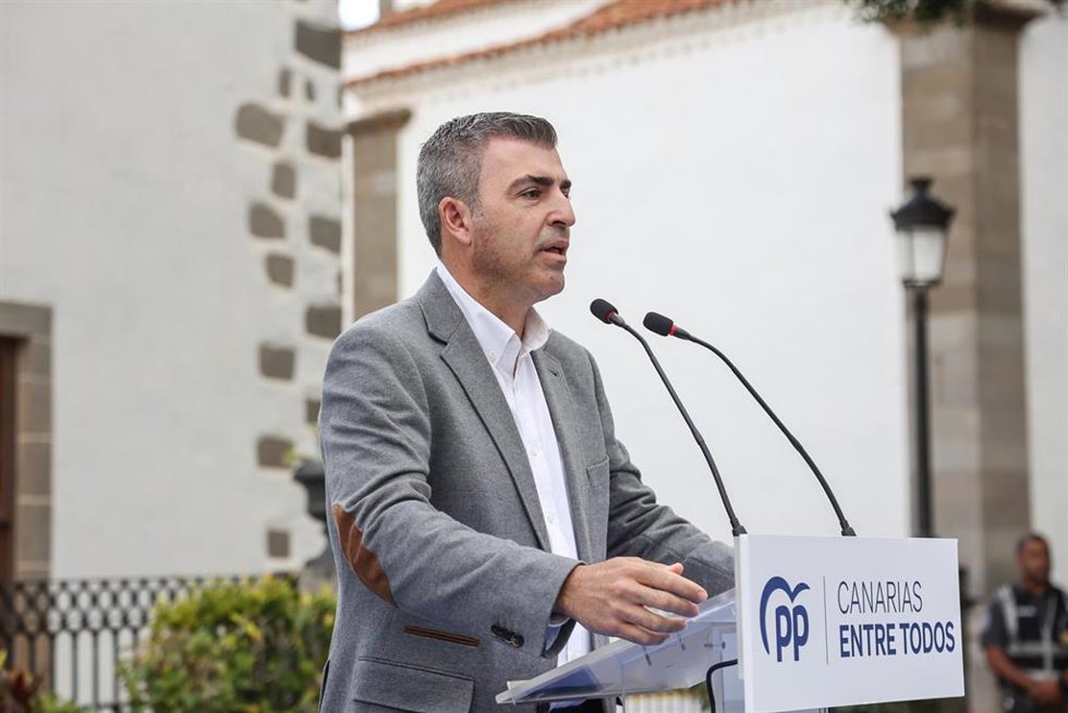 Archivo - El presidente del PP de Canarias y vicepresidente canario, Manuel Domínguez