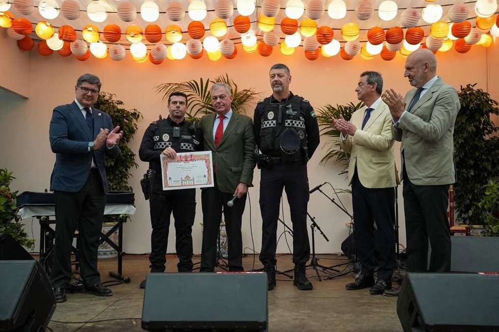 El alcalde de Sevilla, José Luis Sanz, en la Caseta Municipal durante la Feria 2026.