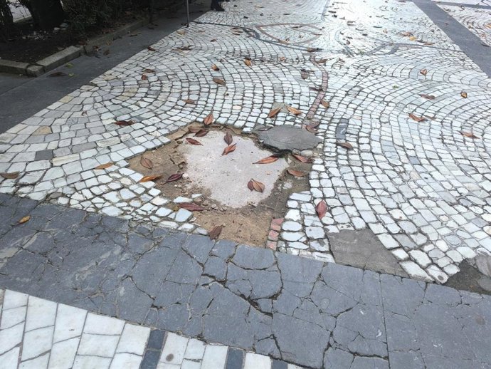 Socavón del Paseo de los Álamos en Oviedo