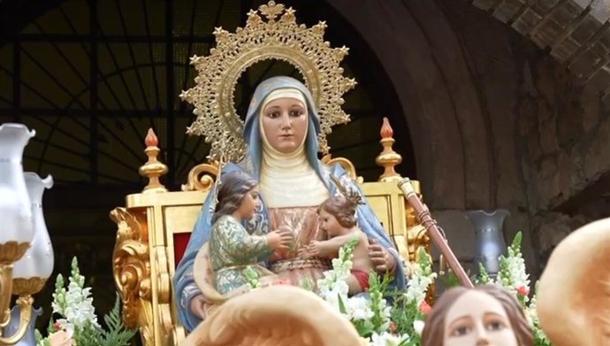 Carrascosa celebra la tradicional bajada de Santa Ana coincidiendo con el centenario de la reconstrucción de su ermita