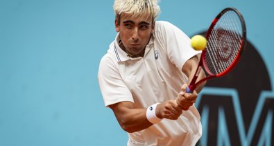Tenis
