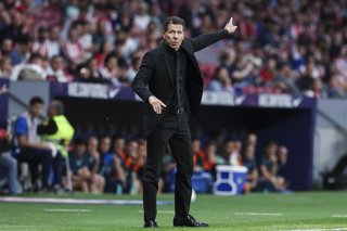 Diego Pablo Simeone, head coach of Atletico de Madrid, gestures during the Spanish League, LaLiga EA Sports, football match played between Atletico de Madrid and Athletic Club de Bilbao at Riyadh Air Metropolitano stadium on April 25, 2026, in Madrid, Spa