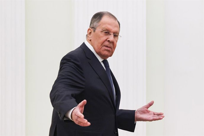 RÚSSIA, MOSCOU - 22 DE ABRIL DE 2026: O ministro das Relações Exteriores da Rússia, Sergei Lavrov, participa de uma reunião entre o presidente da Rússia, Vladimir Putin, e o presidente da República das Seychelles, Patrick Herminie, no Kremlin de Moscou