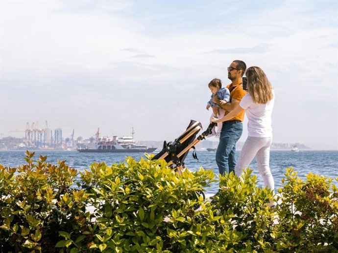 Salir con tu bebé este verano sin cargar con media casa encima ya es posible... Y, sí, cambia todo