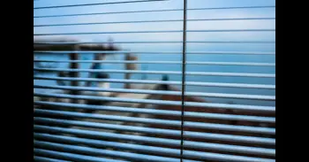 Adiós a las cortinas tradicionales: la alternativa que deja pasar la luz sin perder privacidad