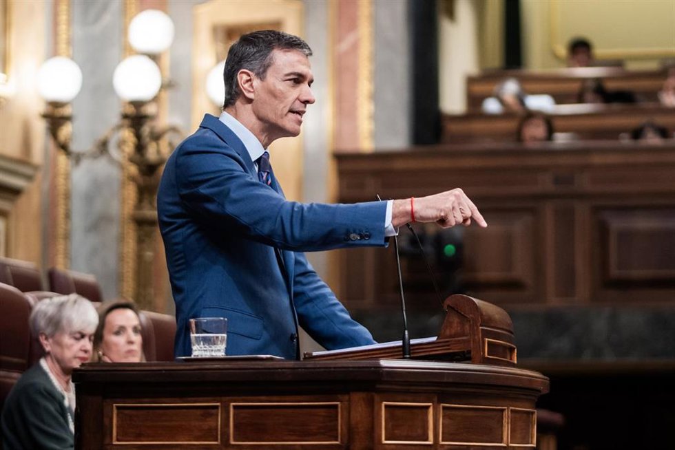 Archivo - El presidente del Gobierno,  Pedro Sánchez, durante una sesión de control al Gobierno, en el Congreso, a 25 de marzo de 2026, en Madrid (España). S