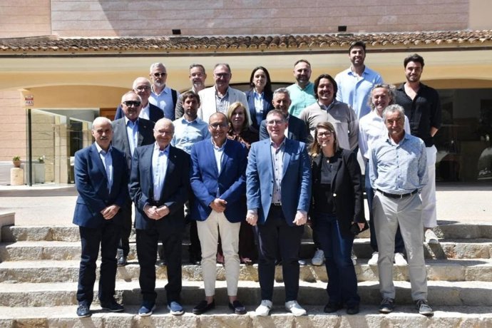El Consell de Mallorca se reúne con las cadenas hoteleras de Cala Millor para analizar el impacto de las inversiones