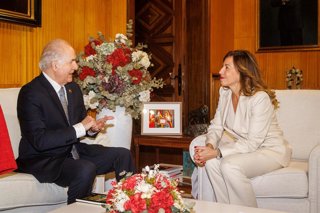 El exalcalde metropolinao de Caracas Antonio Ledezma durante su encuentro con la alcaldesa de Zaragoza, Natalia Chueca, en octubre de 2025.