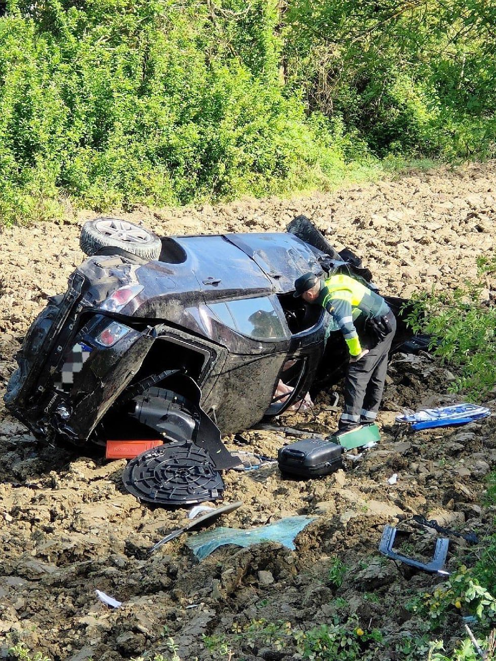 Imagen del vehículo accidentado en Egüés.