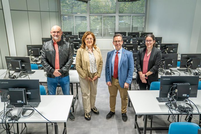 Jorge Pelegrín-Borondo, Cristina Olarte, Alba García e Francisco Javier Martínez de Pisón, pesquisadores da Universidade de La Rioja, publicaram na revista *Journal of Retailing and Consumer Services*, da editora Elsevier, um estudo