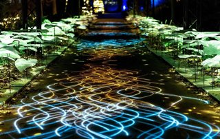 Archivo - Los jardines del Alcázar de los Reyes Cristianos de Córdoba volverán a llenarse de luz con una nueva edición de Naturaleza Encendida, con el espectáculo denominado 'Navegantes'.