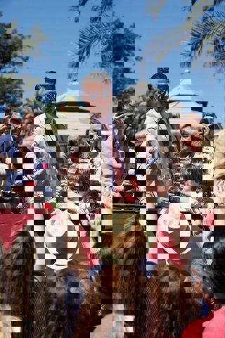 El alcalde de Córdoba, José María Bellido, en la Batalla de las Flores.