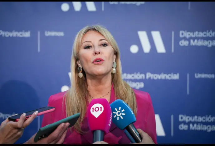 La consejera de Economía, Hacienda, Fondos Europeos y Diálogo Social, y portavoz del Gobierno de la Junta de Andalucía, Carolina España, en el acto de conmemoración del Día de la Provincia. A 26 de abril de 2026, en Ardales, Málaga (Andalucía, España). 